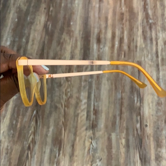 😎 Ann Taylor LOFT Matte Round Sunglasses - Picture 3 of 8